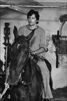 c783ed35414ec0bd2bc089fcefe17fec--horse-love-alain-delon.jpg