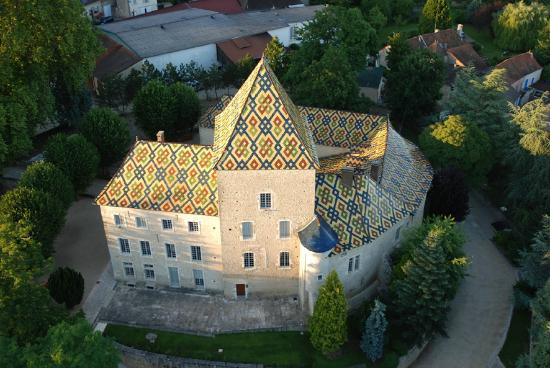 chateau-de-santenay.jpg