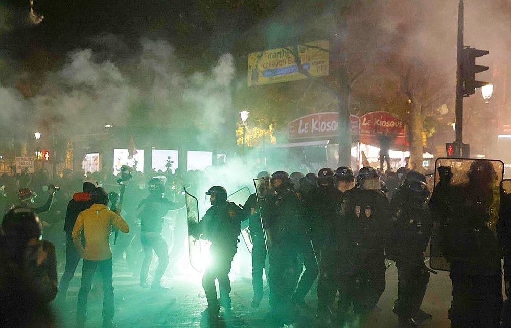 des-affrontements-entre-des-groupes-de-manifestants-et-les-forces-de-l-ordre-en-fin-de-journee...jpg