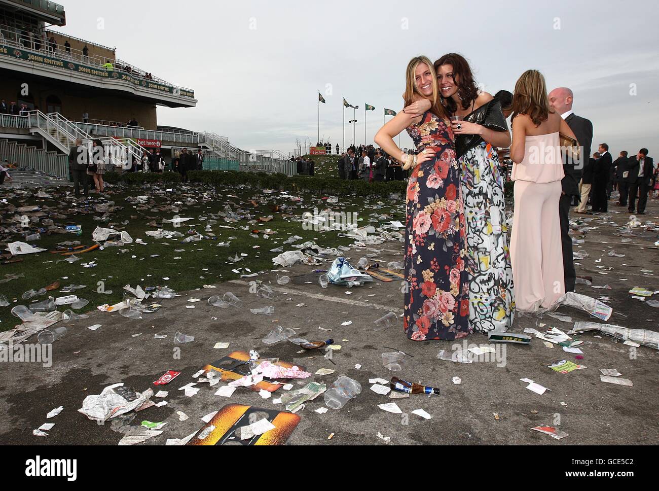 les-courses-de-chevaux-2010-john-smiths-grand-national-jour-deux-hippodrome-aintree-gce5c2.jpg