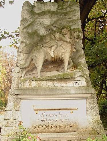 statue-Barry--cimetire-des-chiens---Asnires.jpg