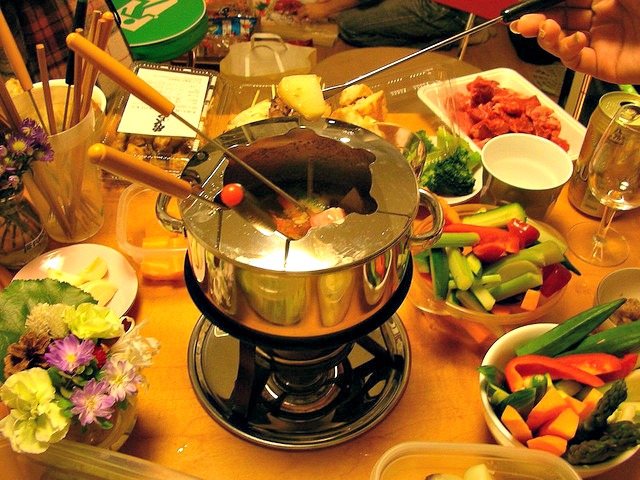 tabletop-cooking-oil-fondue-bourguignonne.jpg