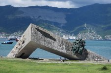 novorossiysk-monument-malaya-zemlya-5.jpg